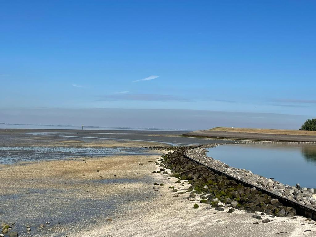 Oosterschelde Lodge Met Veel Privacy En Dicht Bij Het Water Scherpenisse Eksteriør billede